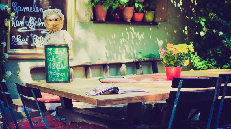 配图